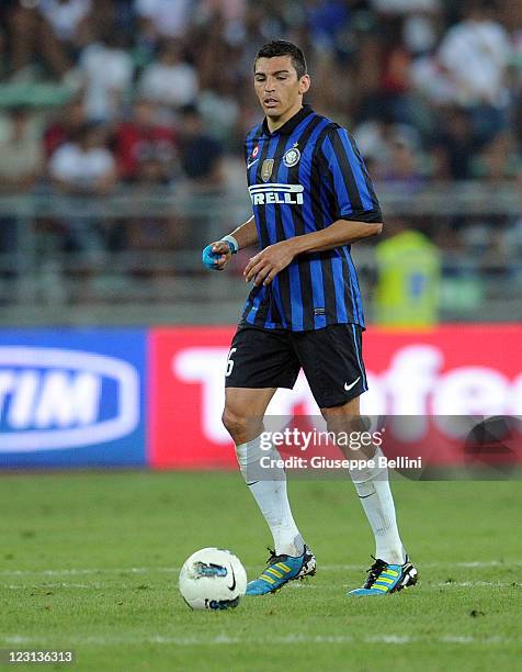 Lucio Inter 821 Lucio Of Inter Photos & High Res Pictures - Getty Images