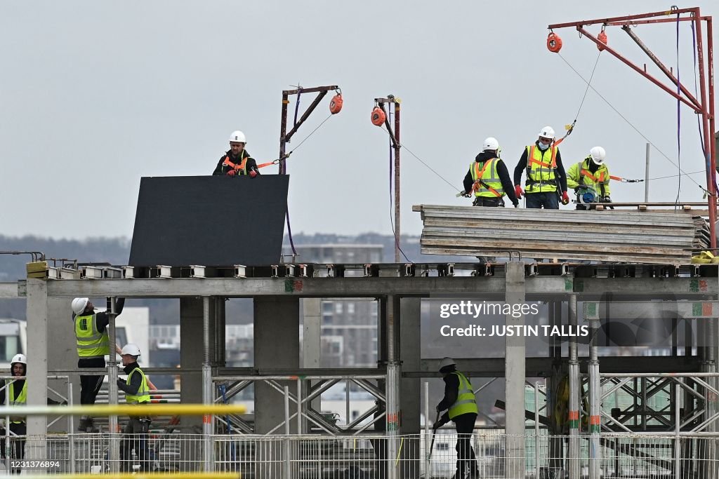 BRITAIN-CONSTRUCTION-ECONOMY