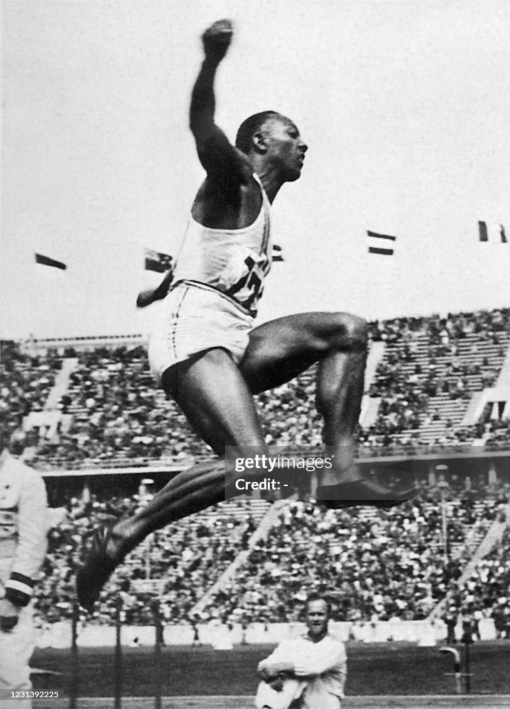 OLY 1936 JESSE OWENS