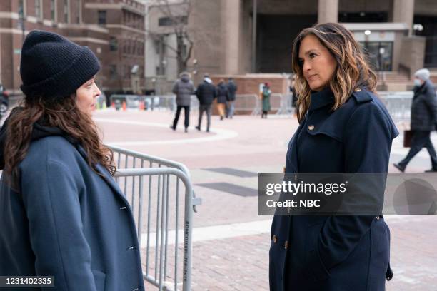 Hunt, Trap, Rape, and Release" Episode 22009 -- Pictured: Annabella Sciorra as Lieutenant Carolyn Barek, Mariska Hargitay as Captain Olivia Benson --