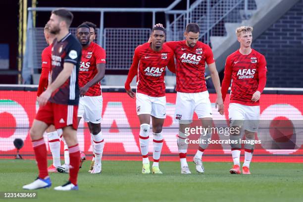 Myron Boadu of AZ Alkmaar celebrates 1-1 with Bruno Martins Indi of AZ Alkmaar, Pantelis Hatzidiakos of AZ Alkmaar, Albert Gudmundsson of AZ Alkmaar...