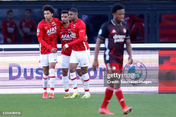 Myron Boadu of AZ Alkmaar celebrates 2-2 with Calvin Stengs of AZ Alkmaar, Owen Wijndal of AZ Alkmaar during the Dutch Eredivisie match between AZ...