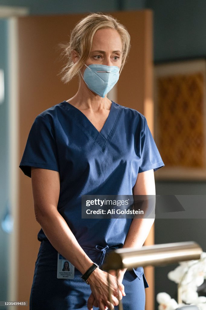 Sloan Riley ANATOMY - Its All Too Much As traumas and pressure mount, Grey Sloan ...