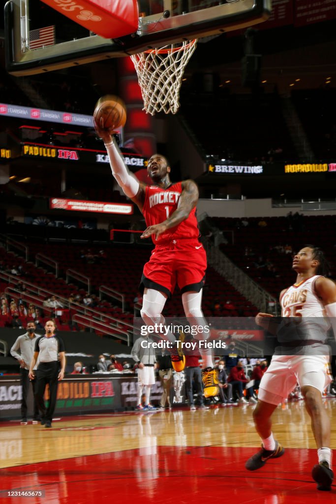 John Wal Rockets John Wall of the Houston Rockets shoots the ball during the game ...