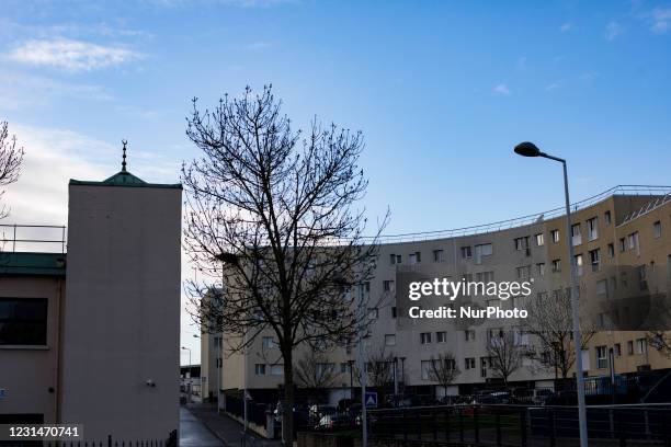 Chanteloup-les-Vignes, France, 4 February 2021. The Okba Ibn Nafi' Mosque in the city of the Noe. The Muslim presence in this commune is mainly...