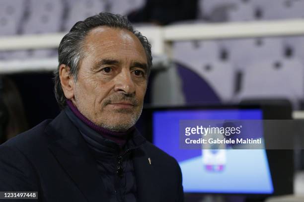 Cesare Prandelli manager of ACF Fiorentina looks on during the Serie A match between ACF Fiorentina and AS Roma at Stadio Artemio Franchi on March 3,...