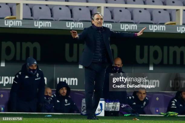 Head coach Cesare Prandelli of ACF Fiorentina gestures during the Serie A match between ACF Fiorentina and AS Roma at Stadio Artemio Franchi on March...