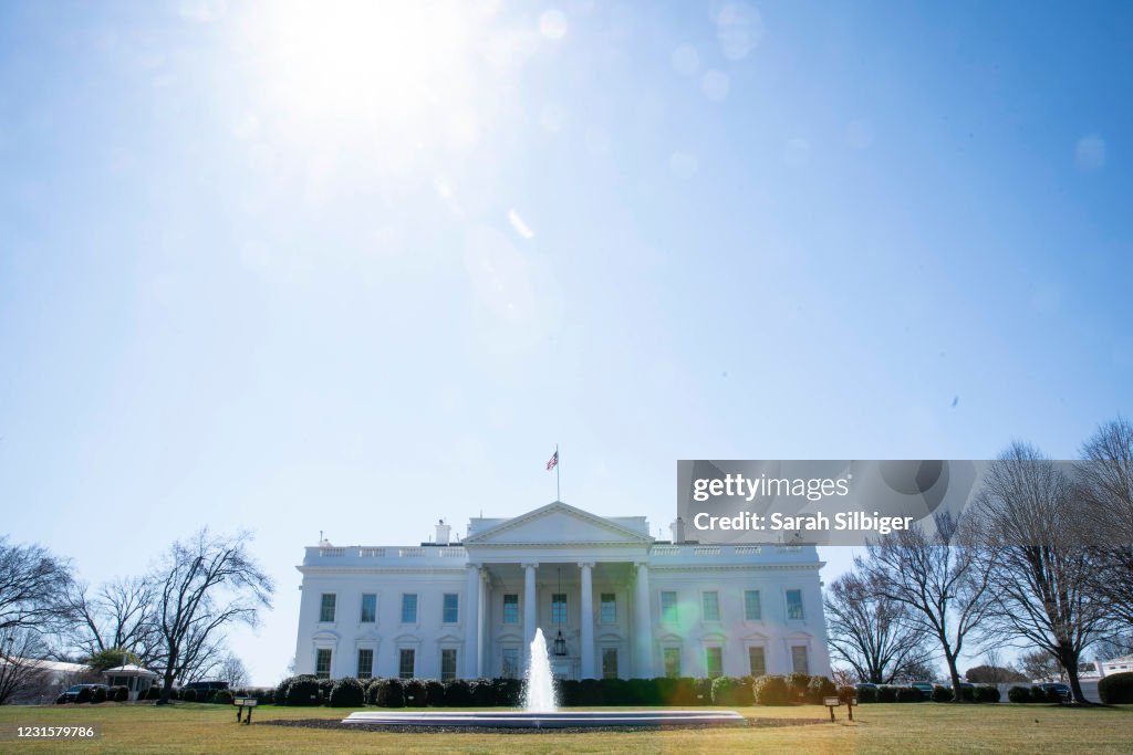 Write House The exterior of the White House is seen from the North Lawn on March ...
