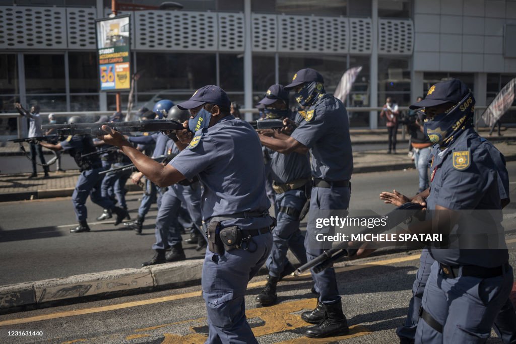 TOPSHOT-SAFRICA-DEMONSTRATION-EDUCATION