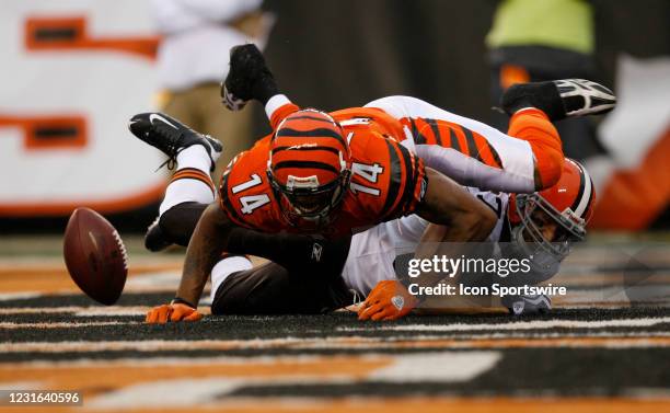 51 Maurice Purify Stock Photos, HighRes Pictures, and Images Getty