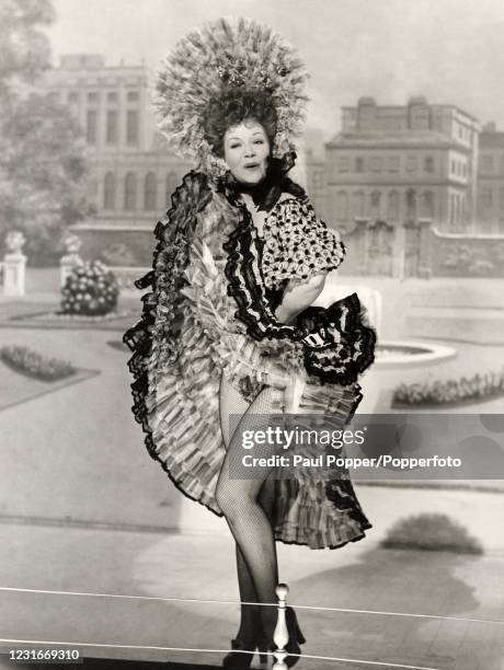 1 054 Jean Kent Photos High Res Pictures Getty Images 1-054-jean-kent-photos-high-res-pictures-getty-images