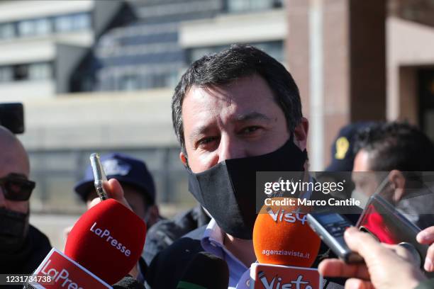 The leader of the league's political party, Matteo Salvini, with a mask to protect himself from the Covid-19 coronavirus, at the Naples court, talks...