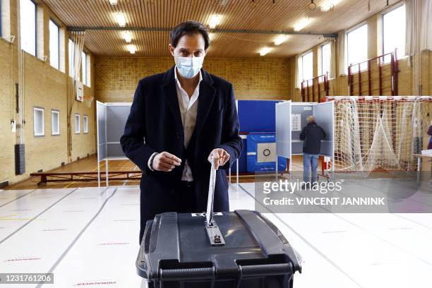 Party leader Wopke Hoekstra casts his vote in the 2021 Dutch general elections in Bussum on March 17, 2021. - Polling stations opened on the last of...