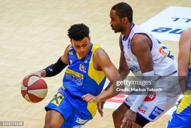 Steven Kaltenbrunner of St.Poelten and Nigel Pruitt of Oberwart during the Admiral Basketball Superliga match between Unger Steel Gunners Oberwart...