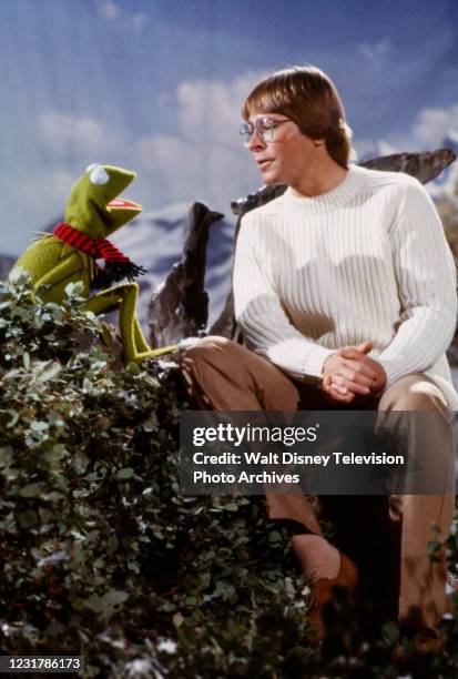 Kermit the Frog, John Denver appearing on the ABC tv special 'John Denver and the Muppets: A Christmas Together'.