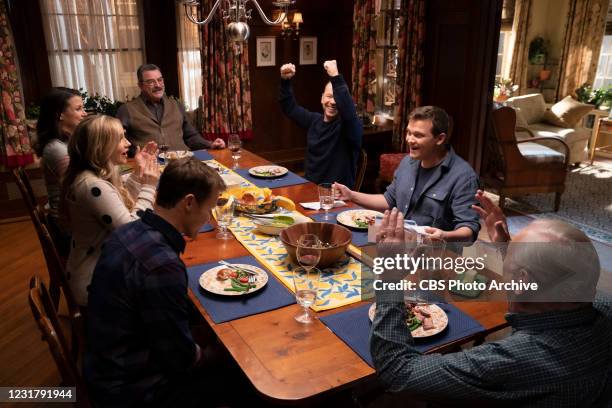 For Whom the Bell Tolls Baez confides in Danny and asks for his help in proving her innocence after she finds a corpse in her front yard. Also, Erin...