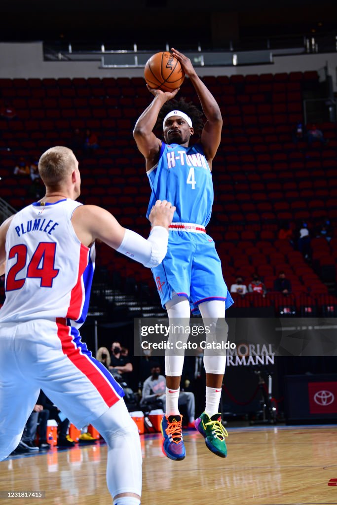 Daniel House Rockets Danuel House Jr. #4 of the Houston Rockets shoots the ball against ...