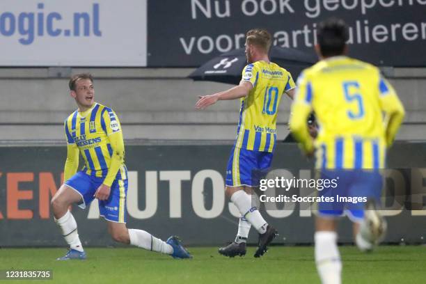 Thijs Oosting of RKC Waalwijk celebrates 2-0 with Richard van der Venne of RKC Waalwijk during the Dutch Eredivisie match between RKC Waalwijk v FC...