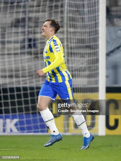 Thijs Oosting of RKC Waalwijk celebrates 1-0 during the Dutch Eredivisie match between RKC Waalwijk v FC Groningen at the Mandemakers Stadium on...