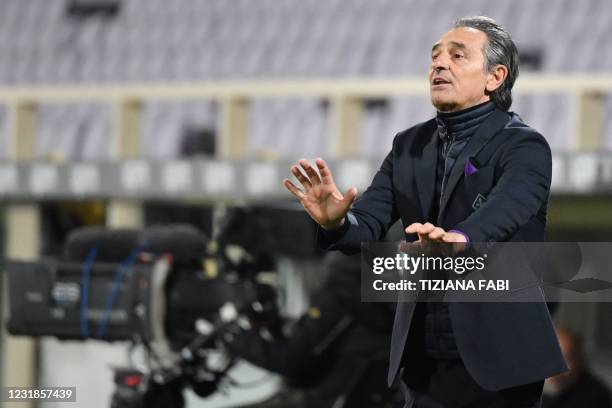 Fiorentina's Italian coach Cesare Prandelli gives instructions during the Italian Serie A football match Fiorentina vs AC Milan on March 21, 2021 at...