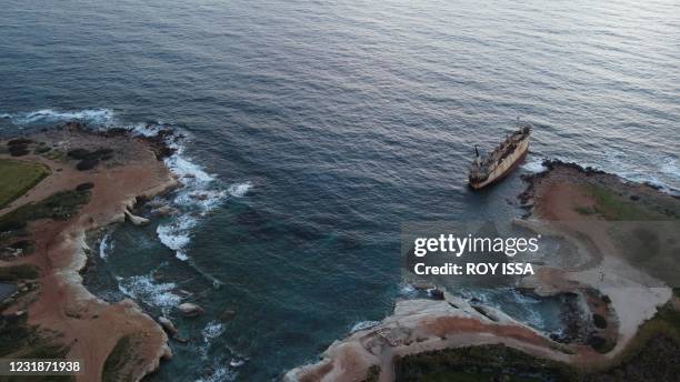 Edro 3 Edro Iii Photos and Premium High Res Pictures - Getty Images
