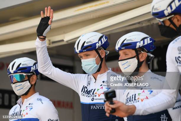 Team Israel Start-up Nation Great Britain's Christopher Froome waves before the start of the fist stage of the 100th Volta Catalunya 2021 a 178,5 km...