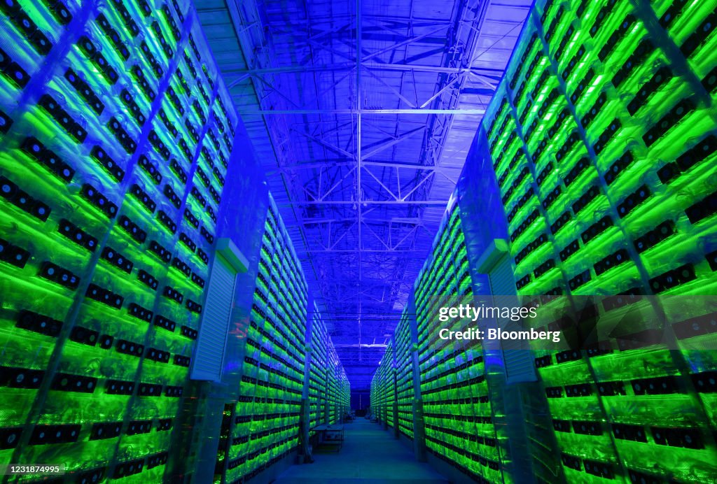 Bitcoin Mining at Russian CryptoUniverse Farm