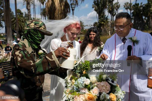 Billy Roe 34 Pastor Vega Stock Photos, High-Res Pictures, and Images - Getty Images