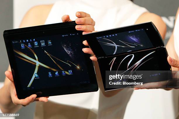 Sony Android Tablet Sony Unveils Tablet Pc Photos and Premium High Res Pictures - Getty Images
