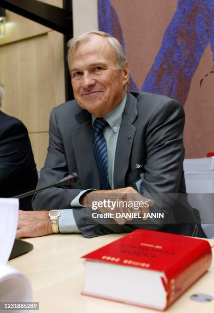 Portrait du président du Conseil de surveillance du groupe Axa Claude Bébéar réalisé, le 08 octobre 2003 à l'Assemblée Nationale à Paris, lors de son...