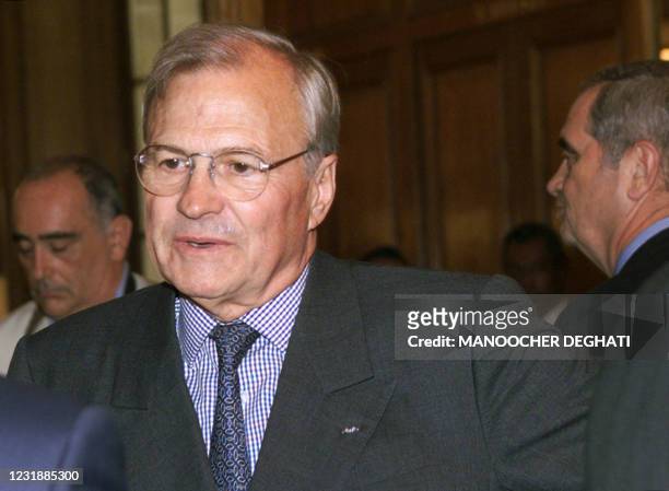 Claude Bébéar, président du directoire de l'assureur français AXA, le 13 juillet 1999 dans un grand hôtel parisien, lors de la rencontre entre le roi...