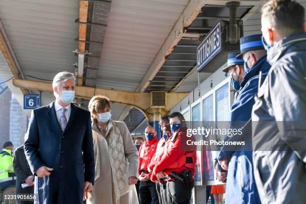 Ottignies , His Majesty the King at Ottignies train station for a visit to SCNB-NMBS and INFRABEL. The King meets the staff who, in the difficult...