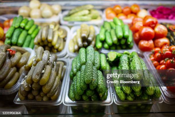 Picles Display 455 Pickle Display Stock Photos, High-Res Pictures, and Images - Getty ...