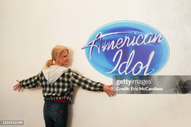 Following Sundays electrifying kickoff to Hollywood Week, American Idol continues the two-night event, challenging this seasons hopefuls with...