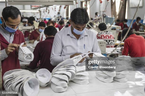 Footwear Shell Pattern Shell Pakistan Ltd Photos and Premium High Res Pictures - Getty Images