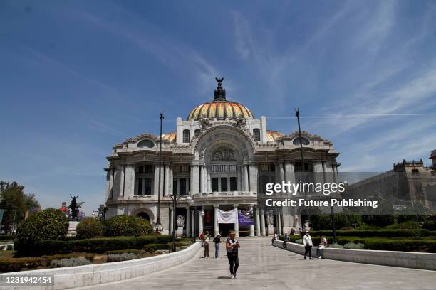 The Palace of Fine Arts is Mexico's most important venue for the arts. The Italian architect Adamo Boari was in charge of the faults with an art...