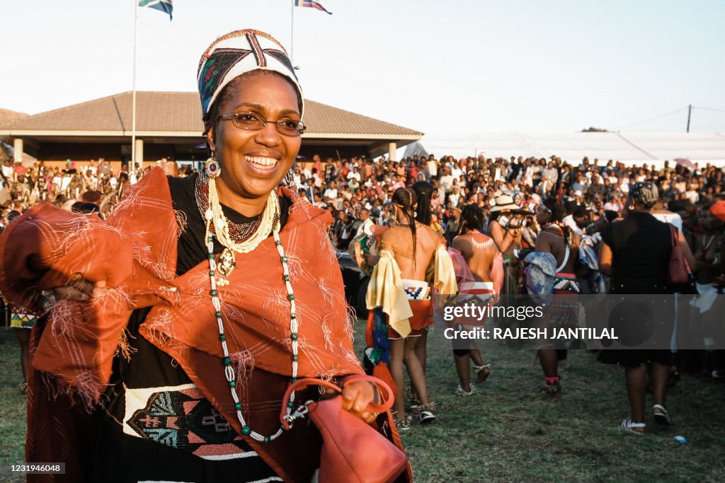 SAFRICA-ZULU-REED-DANCE-FESTIVAL