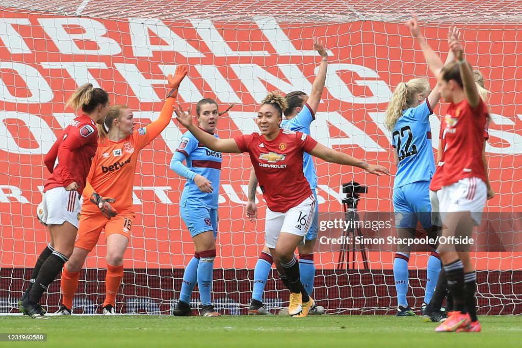 Manchester United Women v West Ham United Women - Barclays FA Women's Super League