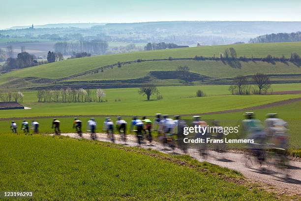 cyclists racing. blurred motion - limburg stockfoto's en -beelden