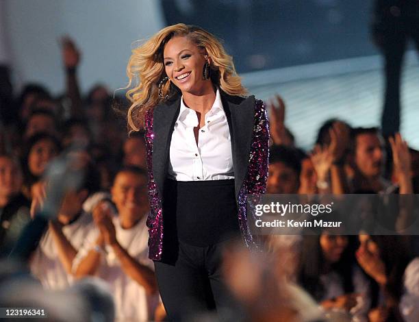 2,248 Beyonce Vma Performance Stock Photos, High-Res Pictures, and ...