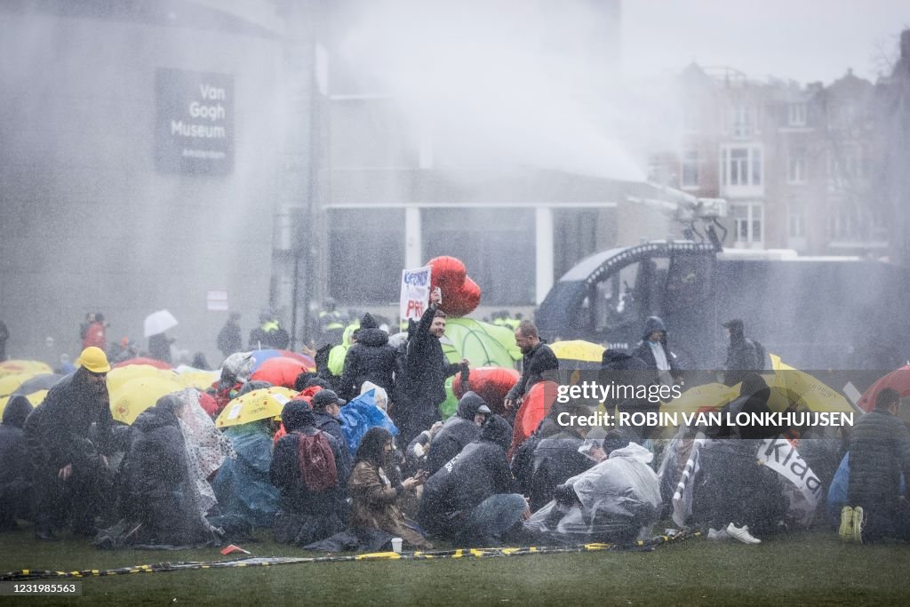 NETHERLANDS-HEALTH-VIRUS-DEMO