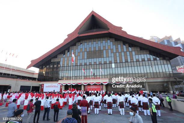 Dr. Ahmad Zahid bin Hamidi , President of United Malay National Organization , raise the UMNO flag during UMNO General Assembly at the World Trade...