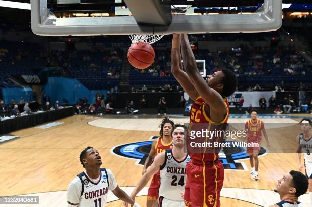 Evan Mobley of the USC Trojans dunks against the Gonzaga Bulldogs in the Elite Eight round of the 2021 NCAA Division I Men's Basketball Tournament...