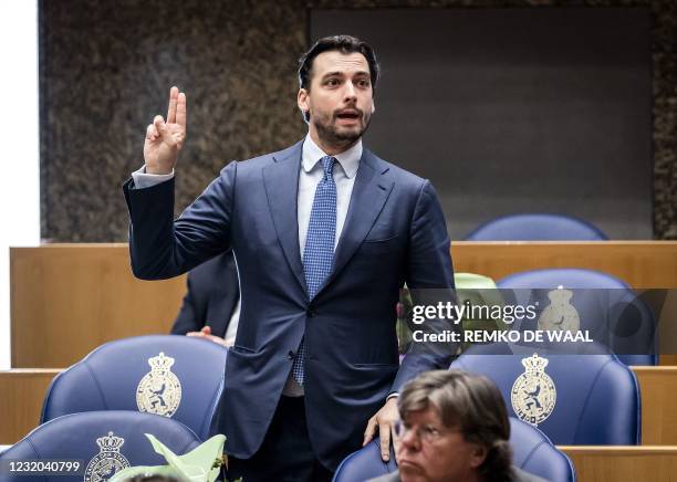 Newly elected MP Thierry Baudet swears in during the inauguration of the new House of Representatives, on March 31 in The Hague - All the 150 members...