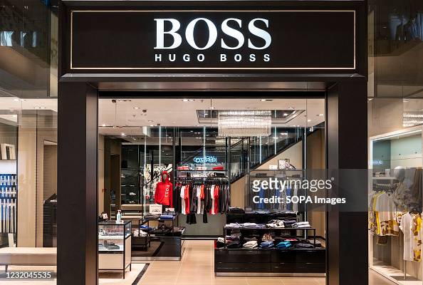 toelage Verward zuiger 3,400 Hugo Boss Shop Photos and Premium High Res Pictures - Getty Images
