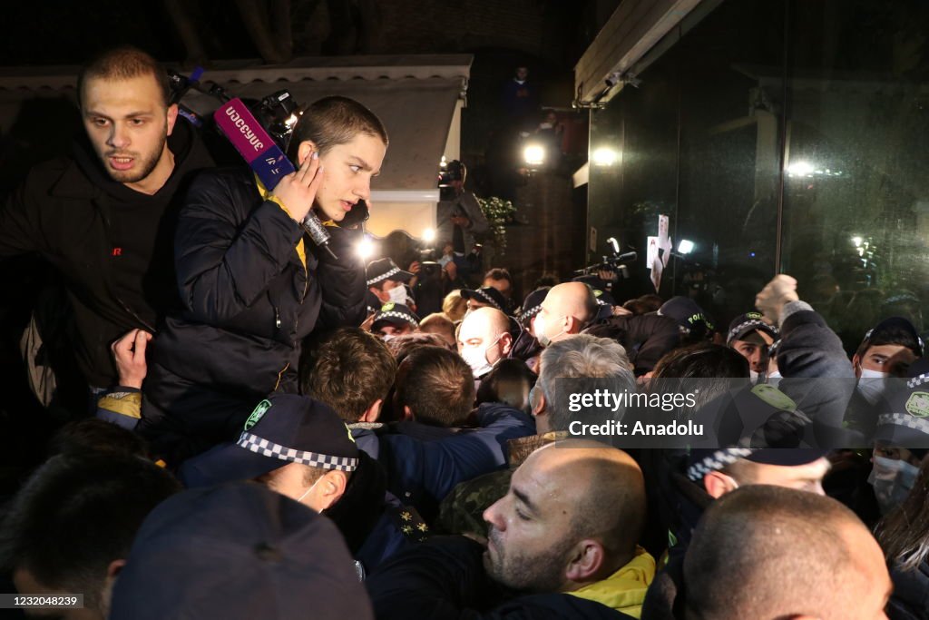 Clash between police and demonstrators protesting Russian journalist Vladimir Pozner in Georgia