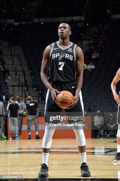 Gorgui Dieng of the San Antonio Spurs shoots a free throw during the game against the Sacramento Kings on March 31, 2021 at the AT&T Center in San...