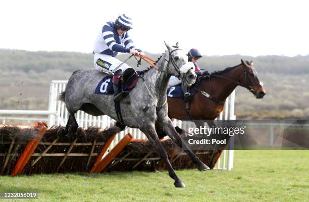 Mont Saint Vincent ridden by Sam Twiston-Davies goes on to win The Milford Waterfront Maiden Hurdle at Ffos Las Racecourse on April 01, 2021 near...