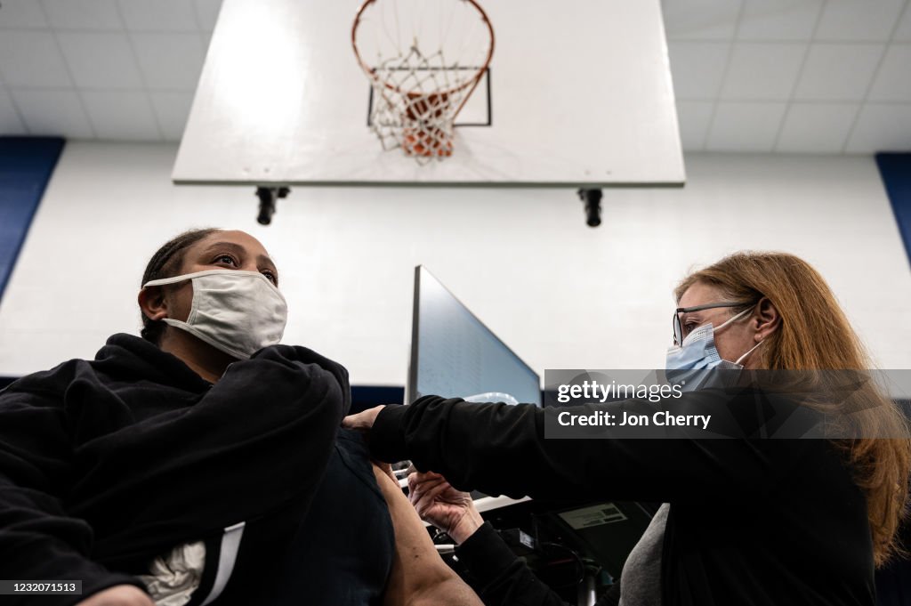 Vaccination Site Opens At Elementary School In Louisville As Kentucky Sees Rise In COVID-19 Cases