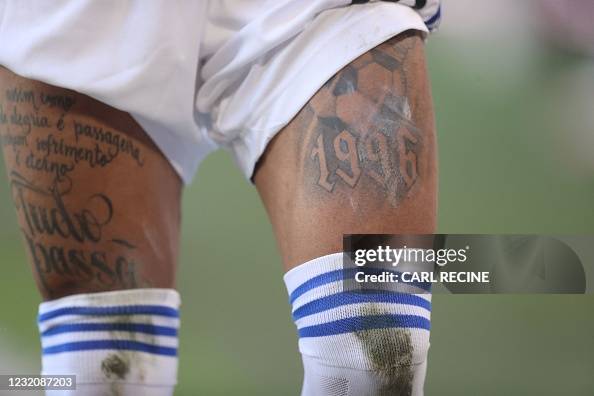 10,922 Round Tattoos Photos and Premium High Res Pictures - Getty Images 10,922 Round Tattoos Photos and Premium High Res Pictures - Getty Images